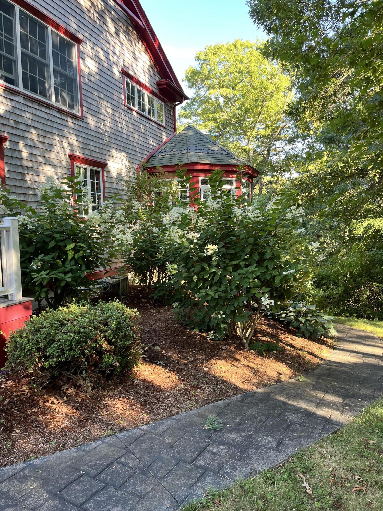 9 Horseshoe Bend Way Mashpee MA 02649