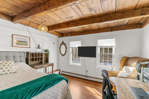 138 Chase Street Barnstable MA 02601