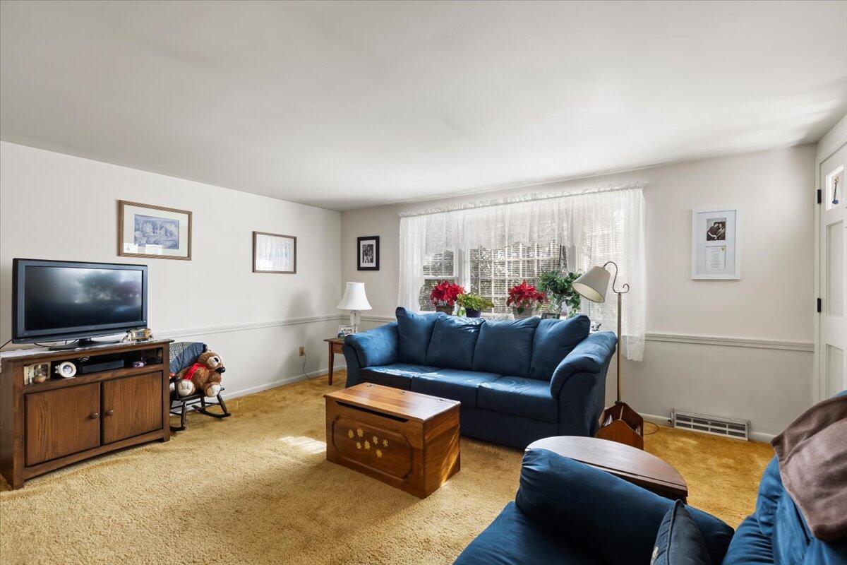 37 Touraine Way Yarmouth MA 02664