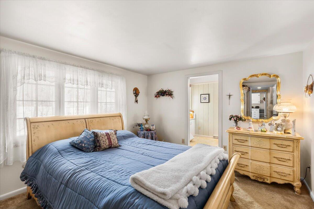37 Touraine Way Yarmouth MA 02664