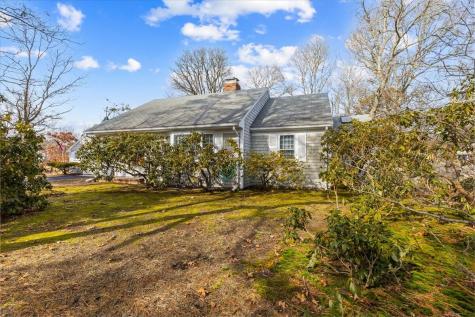 37 Touraine Way Yarmouth MA 02664