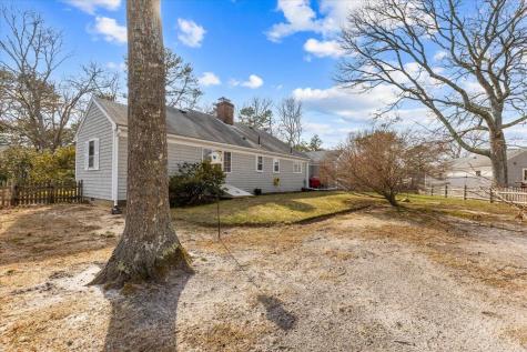 37 Touraine Way Yarmouth MA 02664