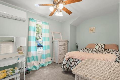 8 Woodland Circle Wareham MA 02571