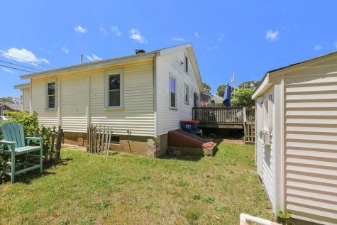 8 Woodland Circle Wareham MA 02571