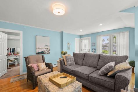 8 Woodland Circle Wareham MA 02571