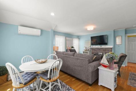 8 Woodland Circle Wareham MA 02571