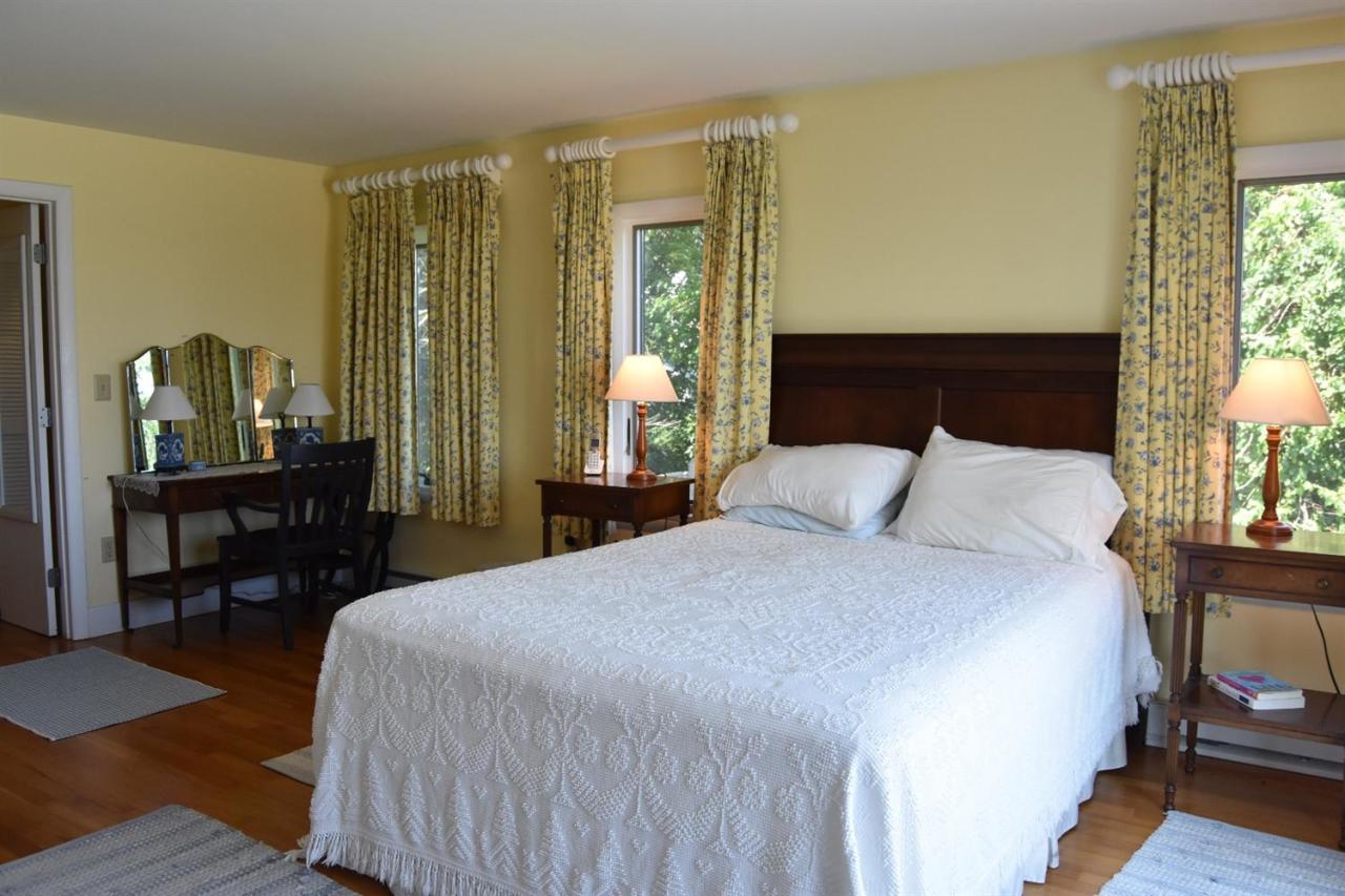 28 Aunt Ediths Road South Yarmouth MA 02664