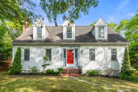 8 Friendship Lane Bourne MA 02532