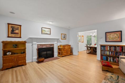 8 Friendship Lane Bourne MA 02532