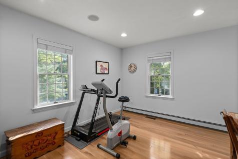 8 Friendship Lane Bourne MA 02532