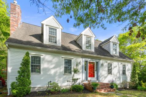 8 Friendship Lane Bourne MA 02532