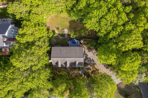 8 Friendship Lane Bourne MA 02532