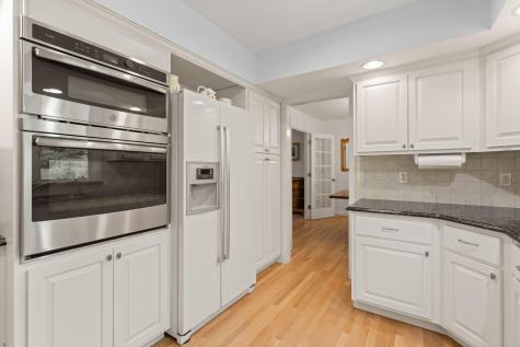 8 Friendship Lane Bourne MA 02532