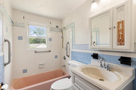 24 Hillside Avenue Holbrook MA 02343