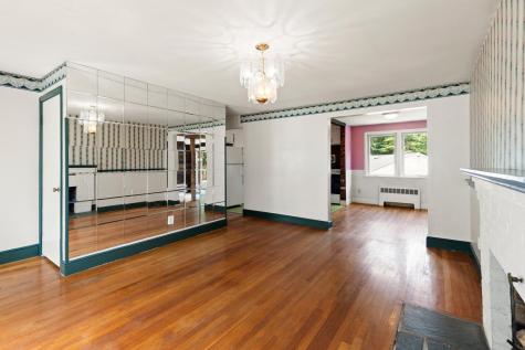 24 Hillside Avenue Holbrook MA 02343