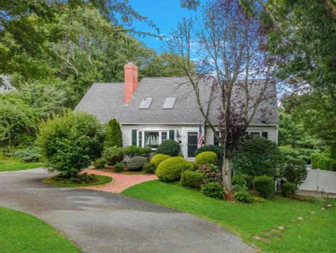 16 Morgan Way Barnstable MA 02668