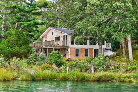 63 Seatucket Road East Falmouth MA 02536