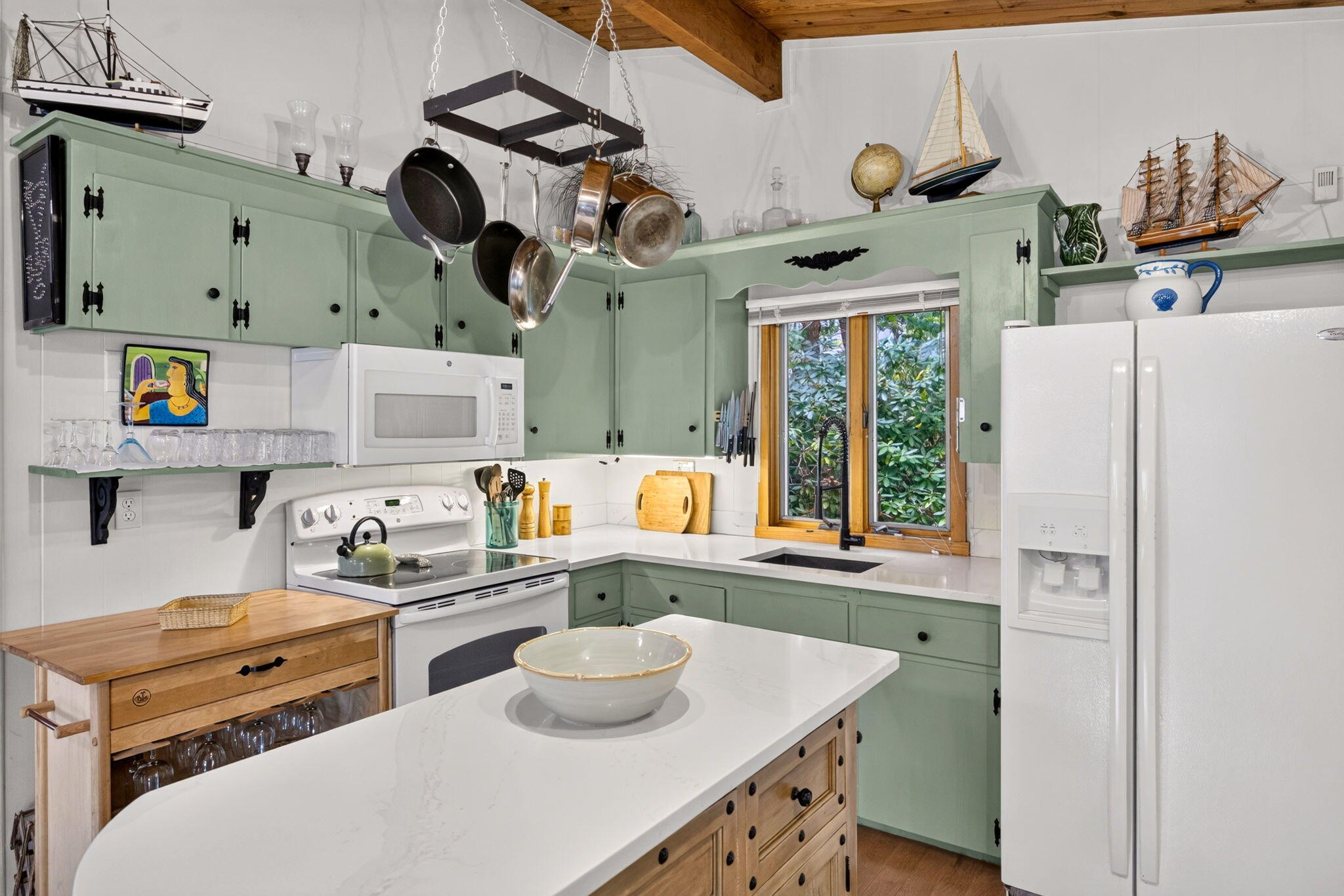 63 Seatucket Road East Falmouth MA 02536