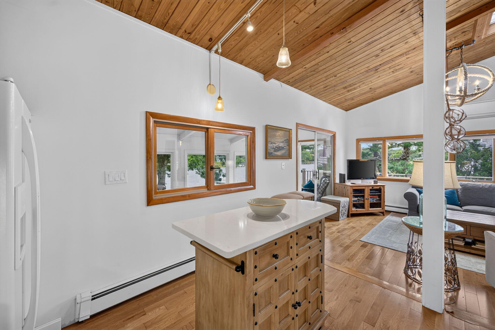 63 Seatucket Road East Falmouth MA 02536