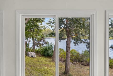 63 Seatucket Road East Falmouth MA 02536