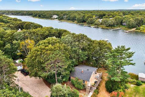63 Seatucket Road East Falmouth MA 02536