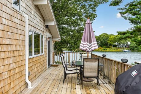 63 Seatucket Road East Falmouth MA 02536