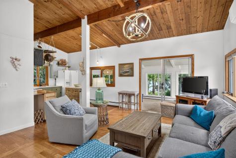 63 Seatucket Road East Falmouth MA 02536