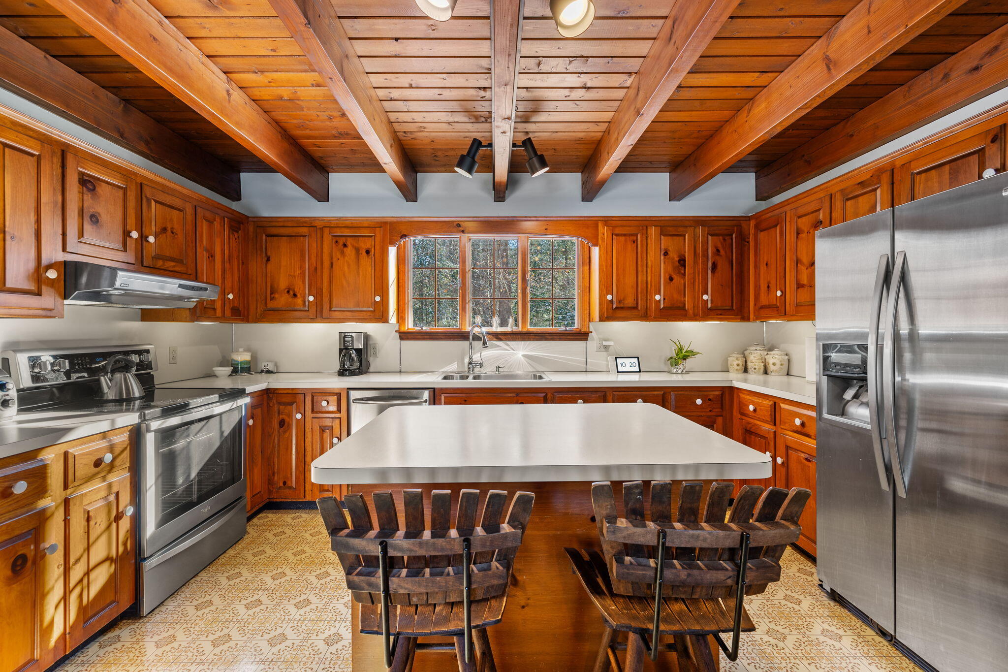 25 Indian Pond Road Kingston MA 02364