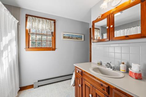 25 Indian Pond Road Kingston MA 02364