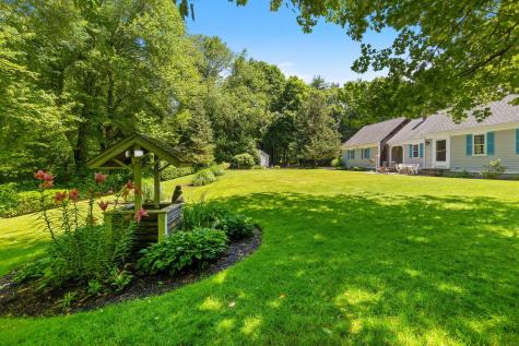 25 Indian Pond Road Kingston MA 02364