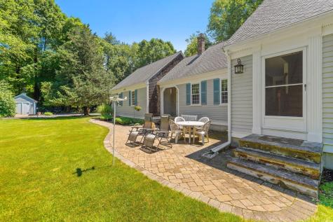 25 Indian Pond Road Kingston MA 02364