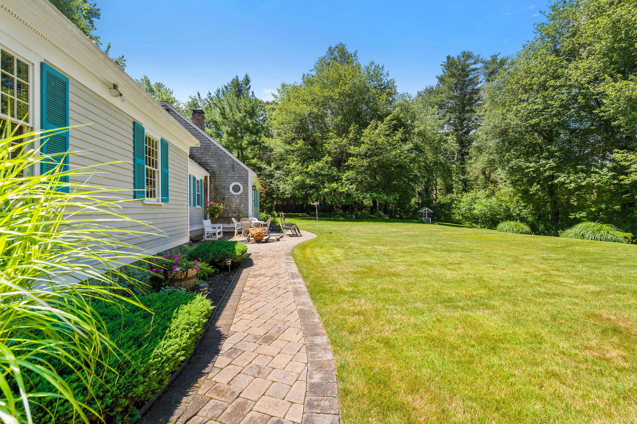 25 Indian Pond Road Kingston MA 02364