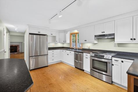 7 Pilgrim Path Falmouth MA 02540