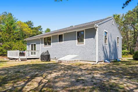 17 Dry Hollow Lane Mashpee MA 02649