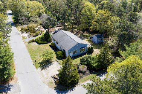 17 Dry Hollow Lane Mashpee MA 02649