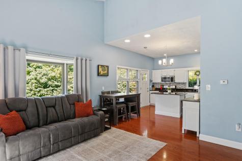 17 Dry Hollow Lane Mashpee MA 02649