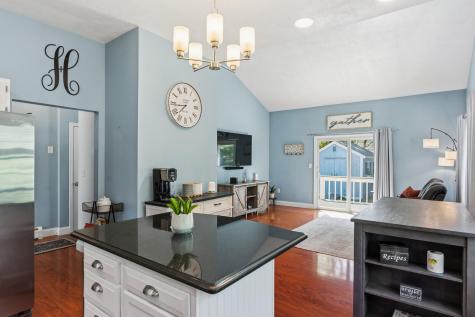 17 Dry Hollow Lane Mashpee MA 02649