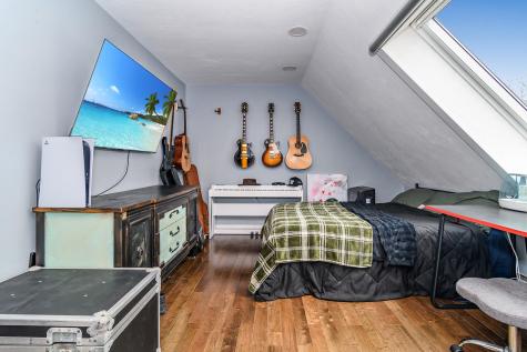 15 Florence Avenue Mashpee MA 02649