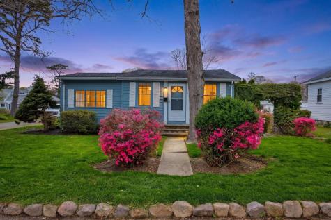 61 Silver Beach Avenue Falmouth MA 02556