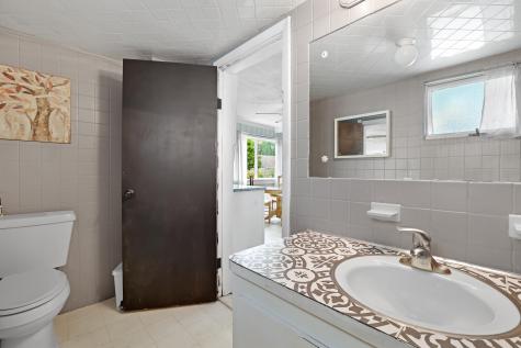 10 Barnes Street Wareham MA 02571
