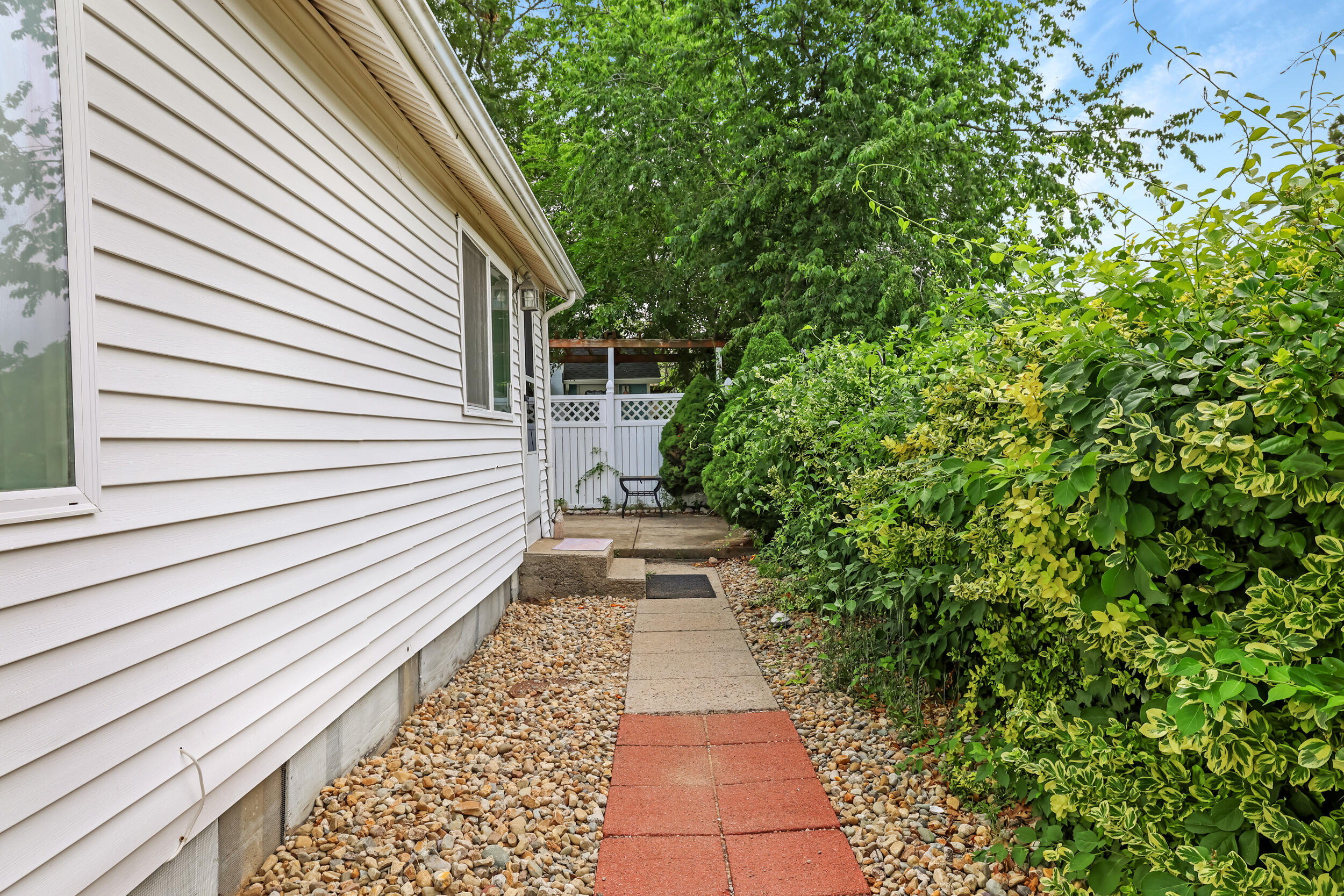 10 Barnes Street Wareham MA 02571