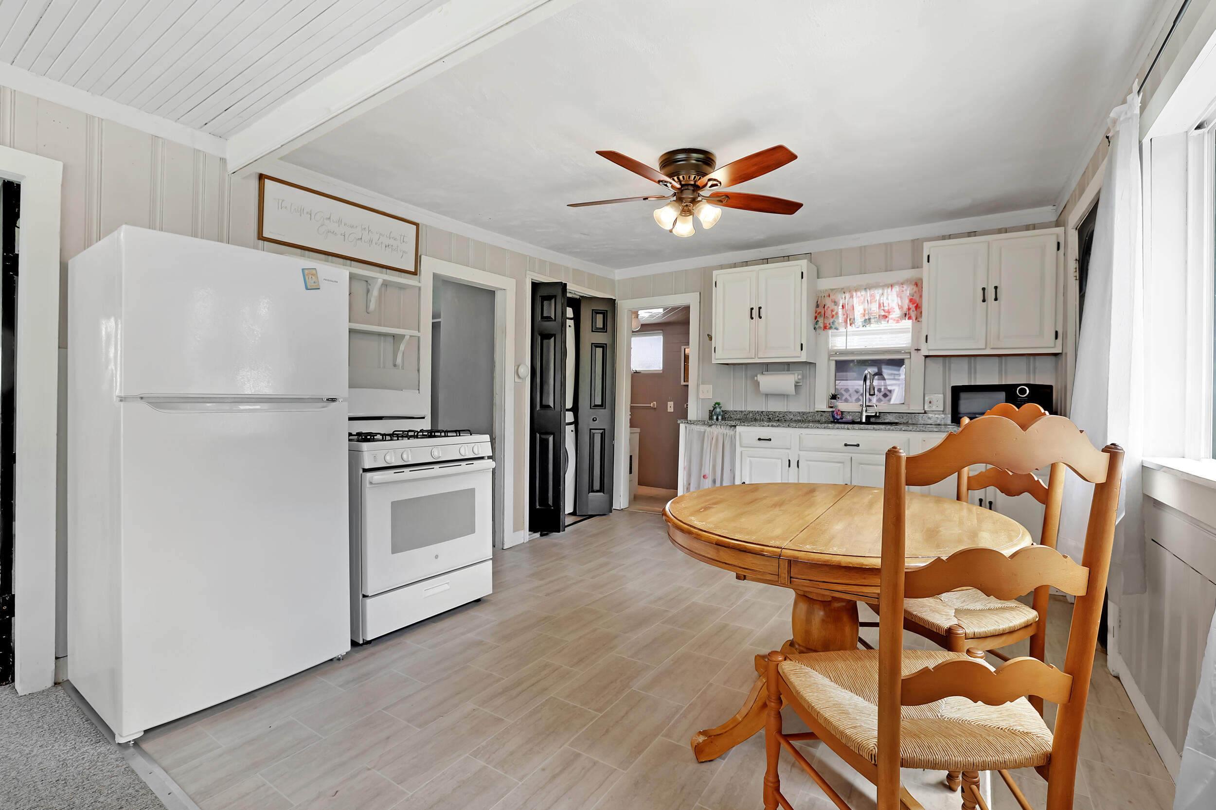 10 Barnes Street Wareham MA 02571