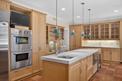 169 Tisquantum Road Chatham MA 02633