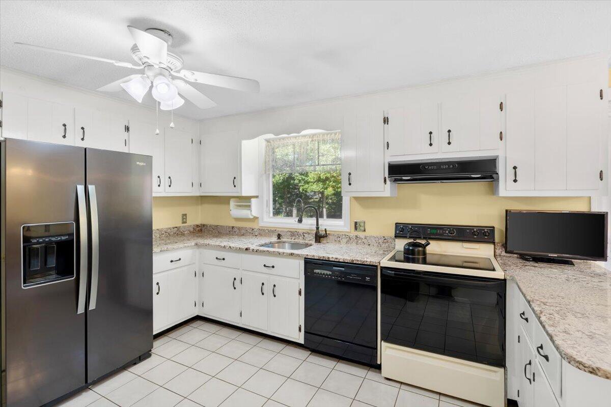 21 Oxford Road East Sandwich MA 02537