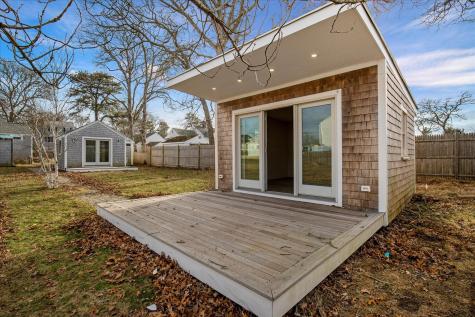 18 Cross Street Dennis MA 02639