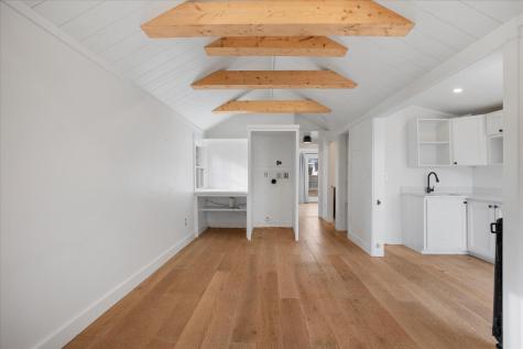 18 Cross Street Dennis MA 02639