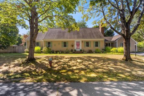 27 Emerald Lane Falmouth MA 02536