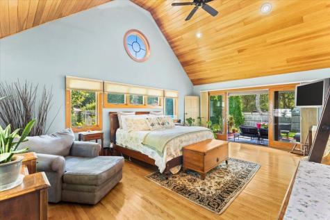 27 Emerald Lane Falmouth MA 02536