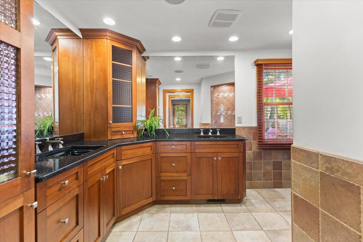 27 Emerald Lane Falmouth MA 02536