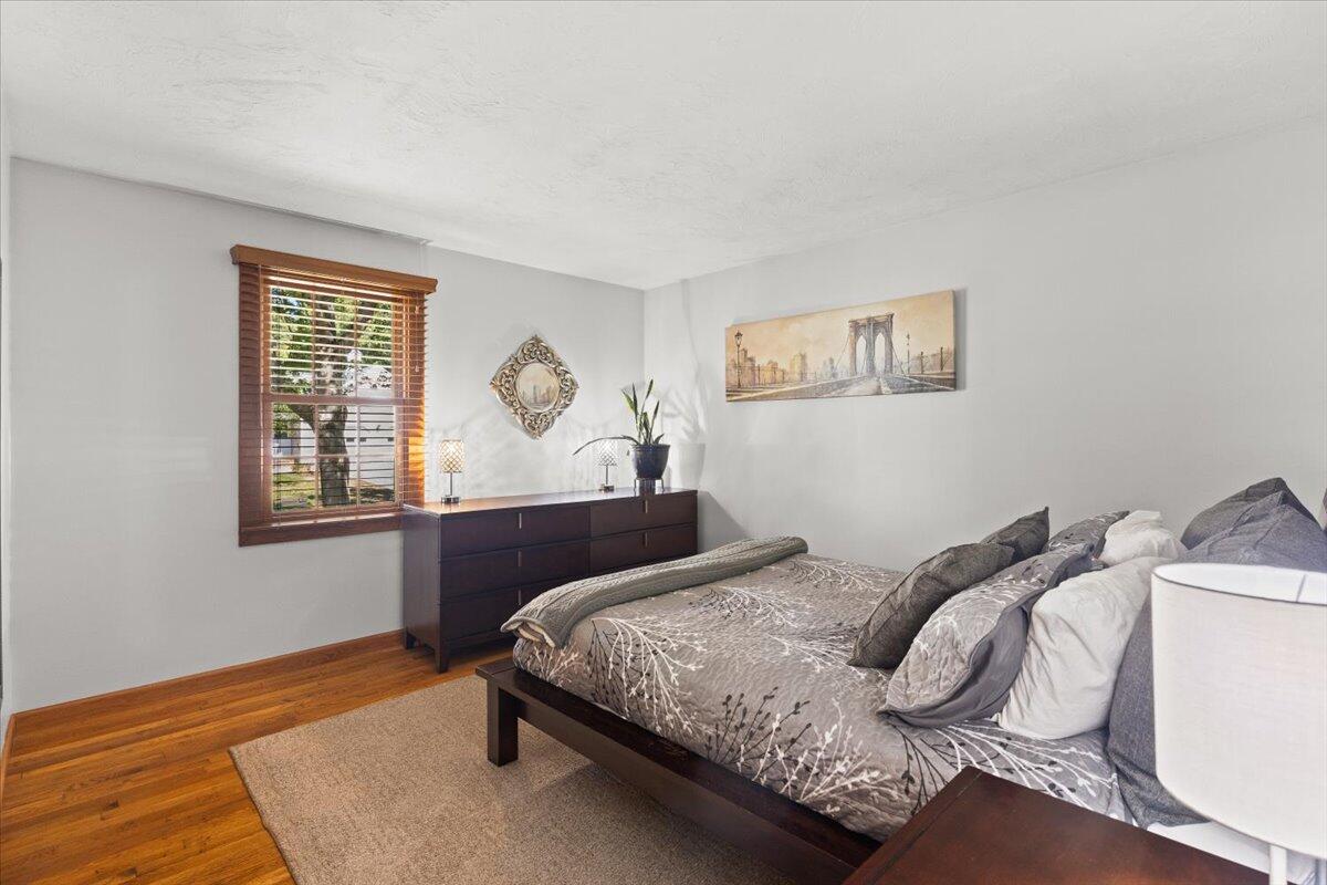 27 Emerald Lane Falmouth MA 02536